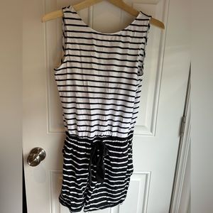 Cotton Vineyard Vines Romper 🤍🖤